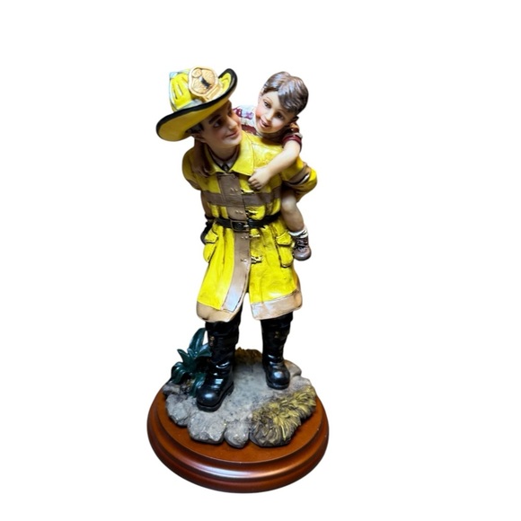 🔥 Vanmark Red Hats of Courage “Lean On Me” Fireman Figurine 1998 🧑‍🚒👶 - Picture 1 of 6